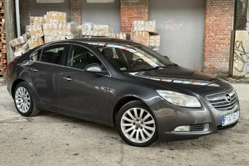 Opel Insignia 2,0 CDTI Seadan, 2009 rok opony wielosezonowe