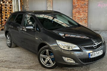 OPEL, ASTRA SPORTS TOURER 2011r. 1,4 Turbo, sprowadzona zarejestrowana